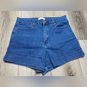 Forever 21 Women’s Denim Shorts Blue Wash Size 28